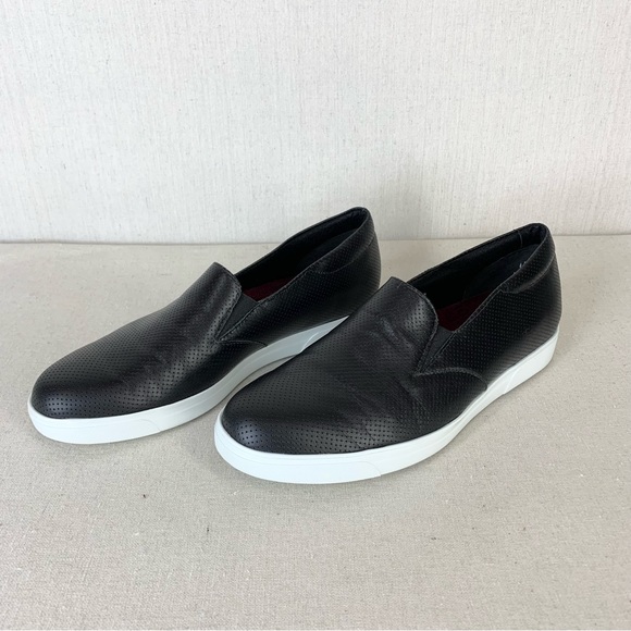 Munro Lulu Perforated Black Leather Casual Slip-On Sneaker - Size 11 Wide - Picture 3 of 15